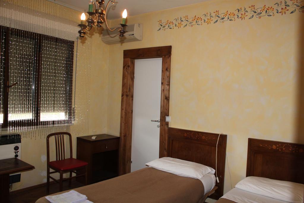 Agriturismo Al Ranch Castello dʼAviano Cameră foto